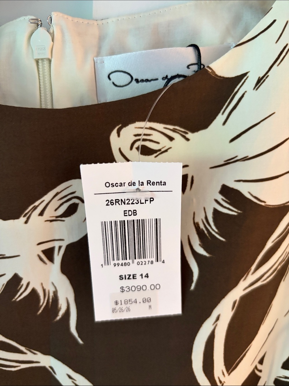 Oscar de la Renta Black and Cream Feather-Print Maxi Dress - Picture 4 of 7
